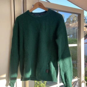 Marco Polo Pullover - En varm och skön tröja från märket Marco polo. Super skön och tjock med en super snygg färg. 