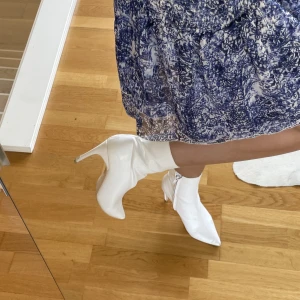 Boots nelly  - Säljer dessa super coola boots från Nelly! Storlek 39.