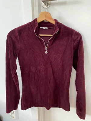 Kofta - Cubus Mörklila kofta XS