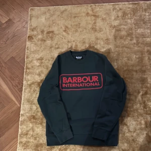 Barbour tröja - Jättebraskick 9/10 knappt använd 