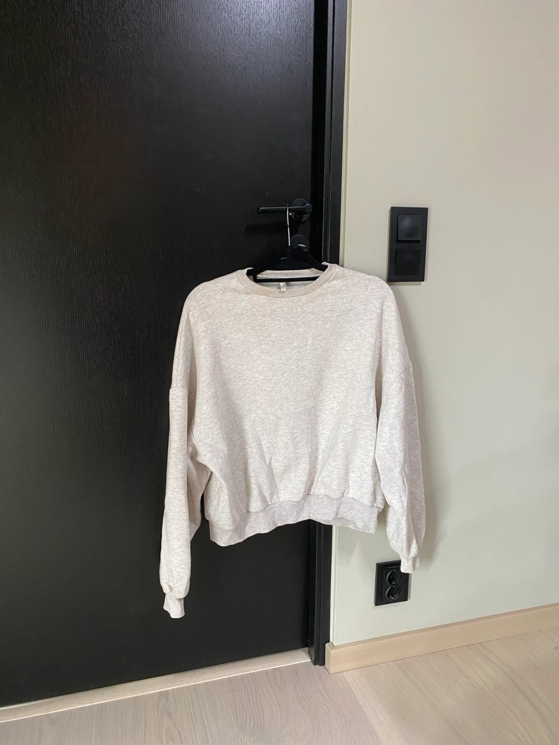 Vit/beige sweatshirt