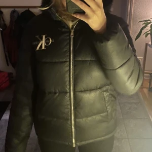 Jacka från Calvin Klein - Fin jacka från Calvin Klein💕