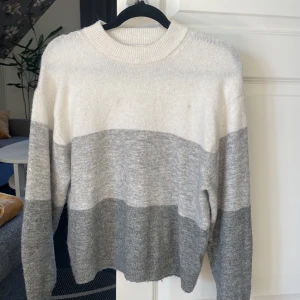 stickad tröja - flerfärgad stickad tröja