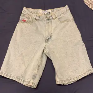 Ett par bigboy shorts med gamla loggan som inte går att få tag på längre 9/10 skick💫 pris går att diskutera🤝🏼