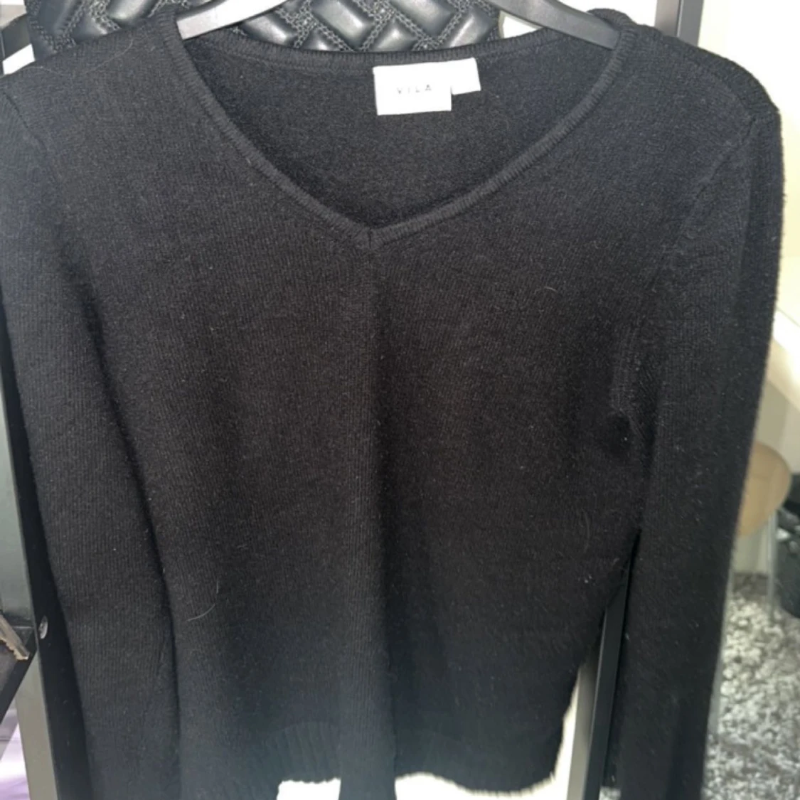 Svart stickad vila tröja - 90