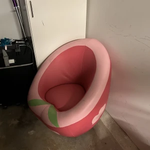 Rosa sitt Fåtölj  - Rosa stol som går att snurra 