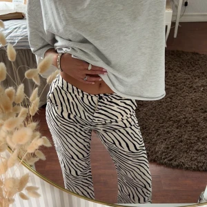 Zebra byxor  - Lägger ut igen, aldrig använda 🍷