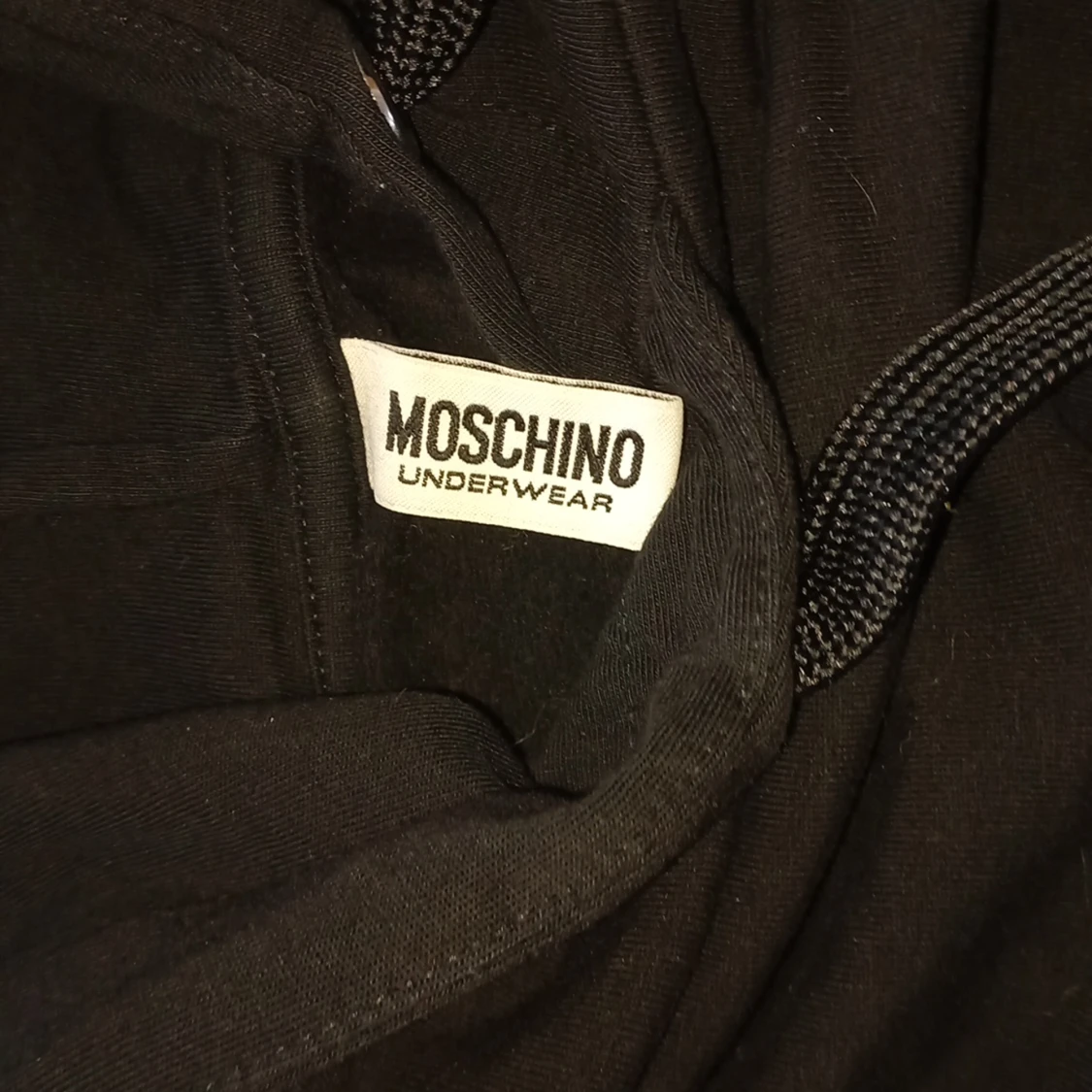 lång moschino luvtröja - 90