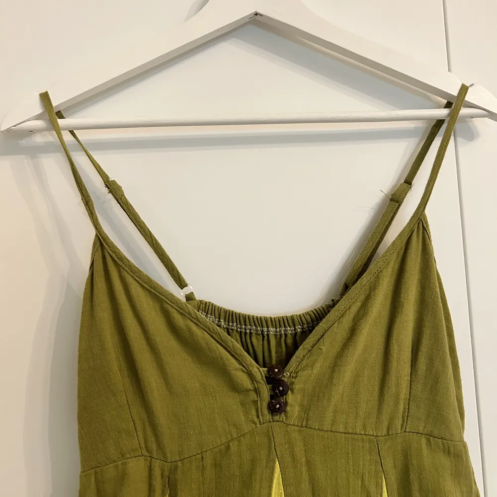 Vintage olive summer dress! . Klänningar.