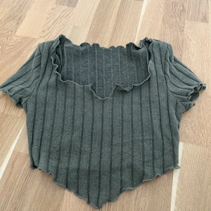 Grön topp  - Petite medium 