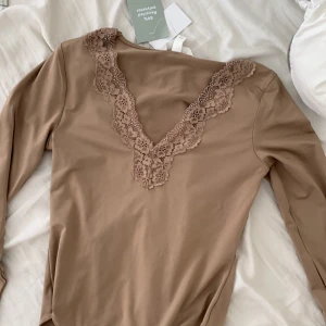 Body - Liknar intemissimi tröjan, den är jätteskönt och helt ny köpt. Säljer då body inte riktigt är min grej