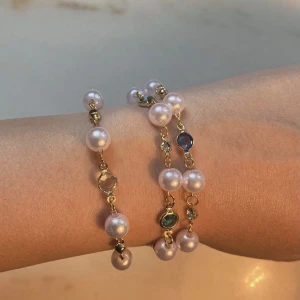 Sthlmstilsmycken  - Snygga armband finns matchande örhängen och halsband Köp för 99kr/st Eller 169kr för 2  Modell 080