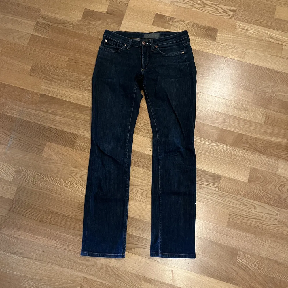 Acne jeans strl 28/32. Jeans & Byxor.