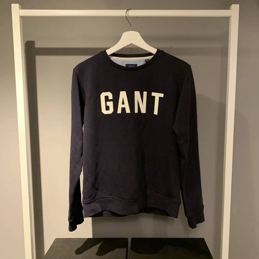 Säljer min fina Gant Tröja som jag inte använder längre. Skick:9/10. Tröjor & Koftor.