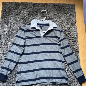 Polo Ralph Lauren - 14-16år använd men i bra skick