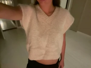 Zara väst  - Fin fluffig väst ifrån zara❤️