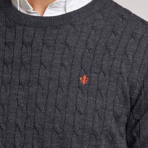 morris cable knit sweater, säljer den eftersom sen inte kommer till använding längre, inga defekter. kom privat för mer bilder! köptes för 900