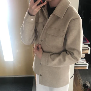 NAKD JACKA! - Jättefin vårjacka från nakd ❤️i superbra skick, storlek 34 men passar även 36. Absolut inget fel på den har bara tröttnat!