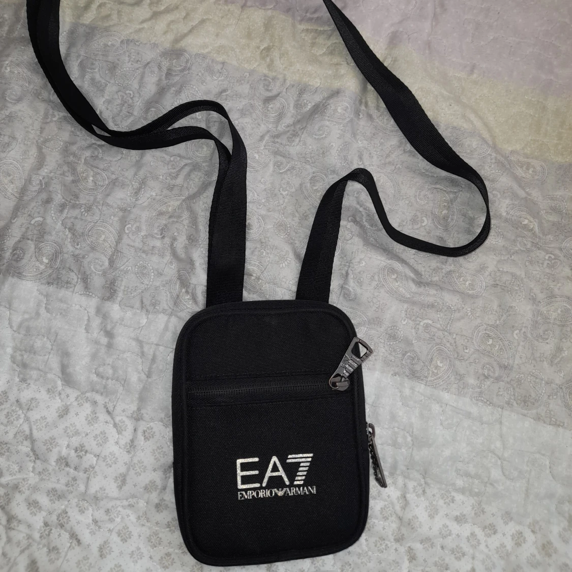 EA7 axelväska 