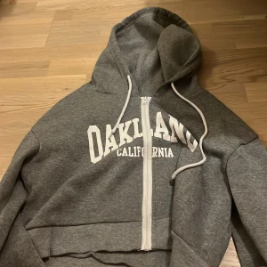 Kofta - Säljer i bra skick. Använt runt 2 gånger.