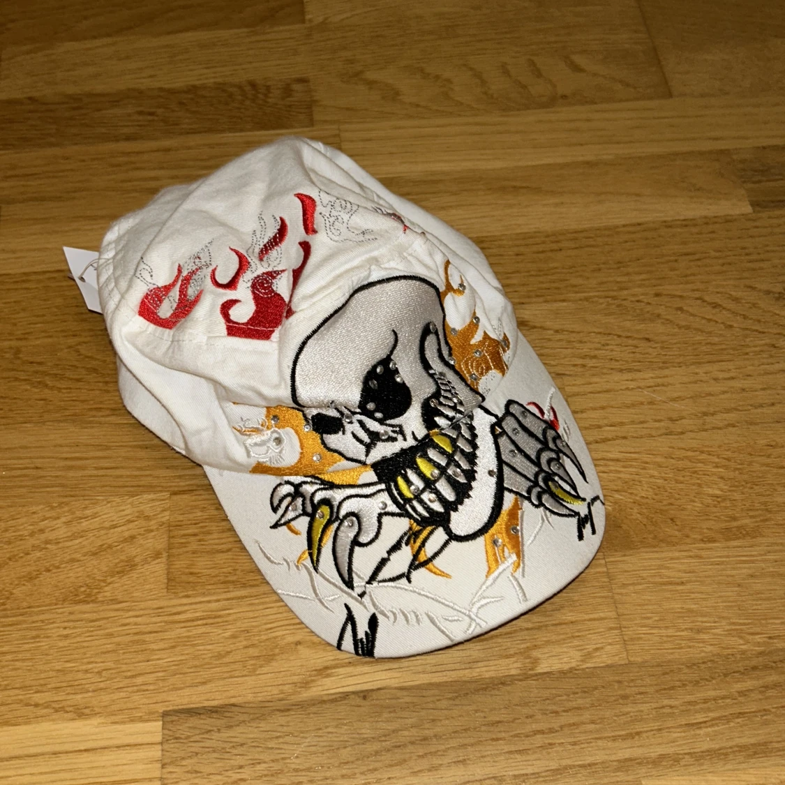ED HARDY-liknande keps!! - 90