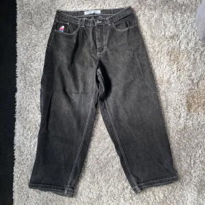 POLAR BIG BOY JEANS - Polar big boy jeans Lite slitna men bra skick, lite solblekta men väldigt snyggt Slitna nere i benen annars inga hål