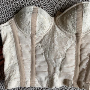 Korsett - Så fin korsett topp💞passar ungefär A-B kupa