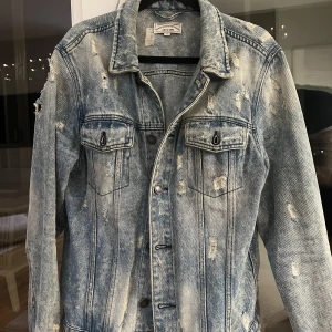 Denim jacka  - Storlek M  Köpt för 850kr  