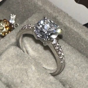 Äkta silver  - Ge mig pris förslag Från guldfynd 