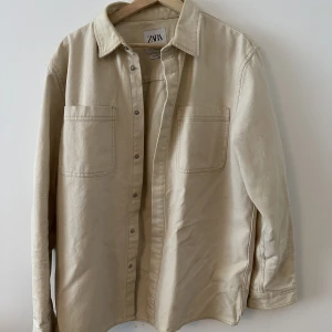 Overshirt Zara - Fint skick. Relaxed fit