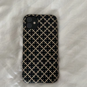 By Malene birger skal iPhone 11  - Inprincip oanvänt skal med inga slitningar 