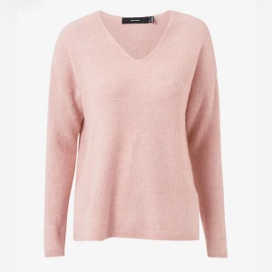 Rosa stickad tröja  - En rosa stickad tröja från Vero moda! Super mjukt material och i toppen skick! Storlek XS, men passar mig som pendlar mellan S-M. 