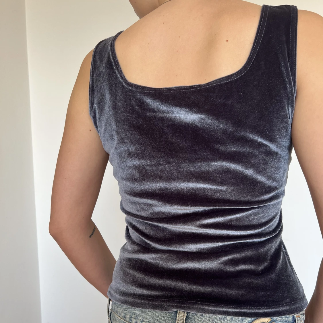 GULLIGT SAMMETSLINNE - 91