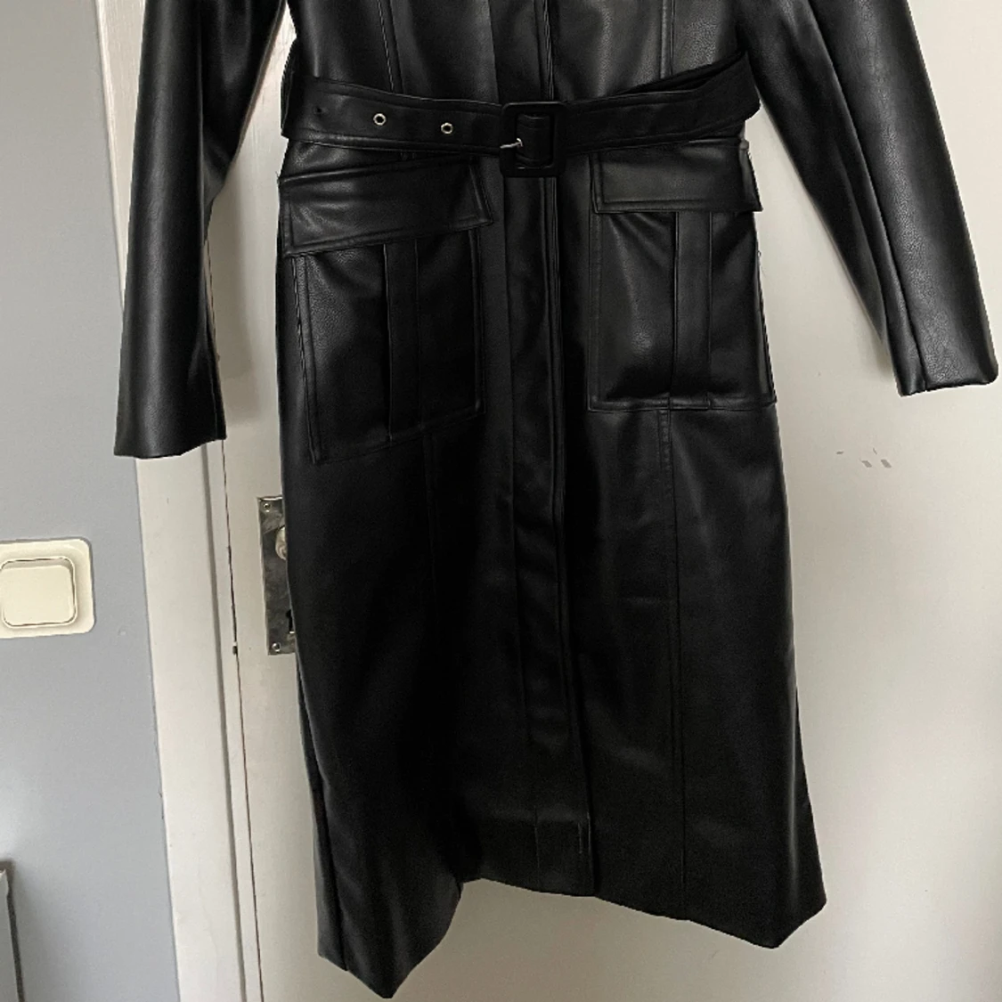 Lång läderkappa  - 43