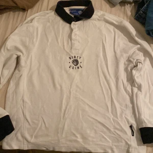 T shirt - storlek S