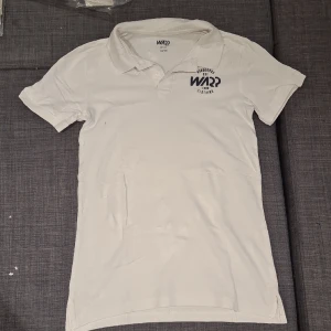 Warp Pike - Använd max 2 gånger. Observera att en knapp är sönder. Pris kan även diskuteras.