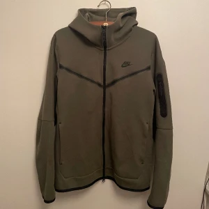 Nike Tech Fleece - Använd ca 2 ggr