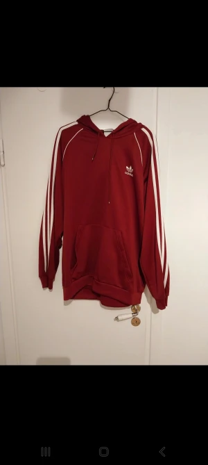 Adidas hoodie - Enbart provad , ej använd