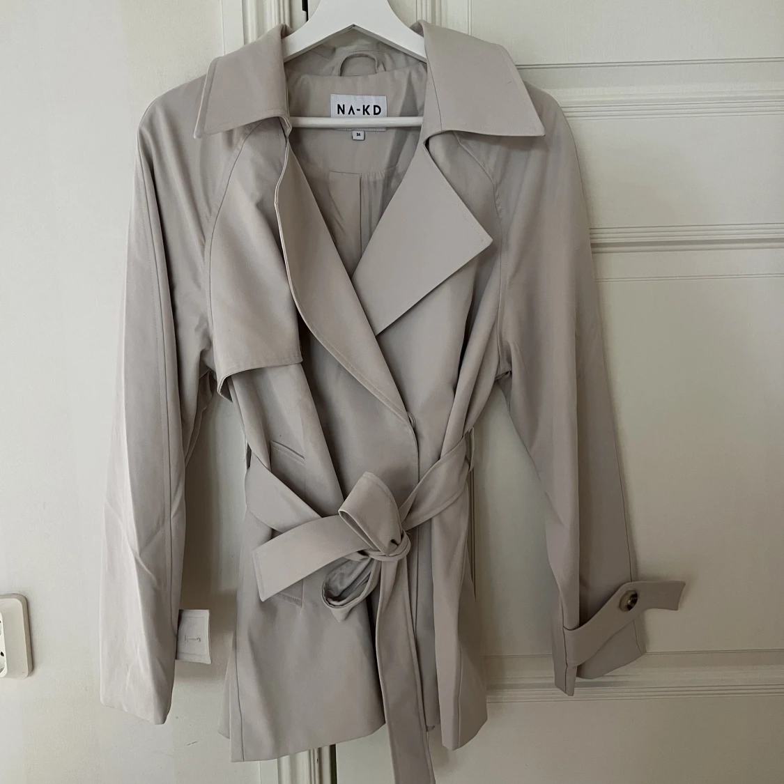 Kort trenchcoat  - 90