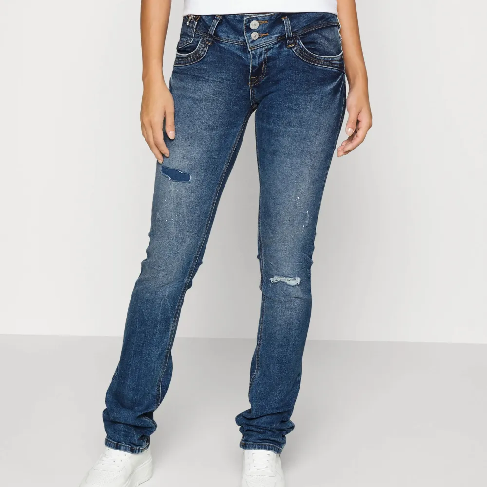 Så fina Ltb jeans som inte kommer till användning, knappt använda, storlek 25/32, originalpris 780kr, pris kan diskuteras💗. Jeans & Byxor.