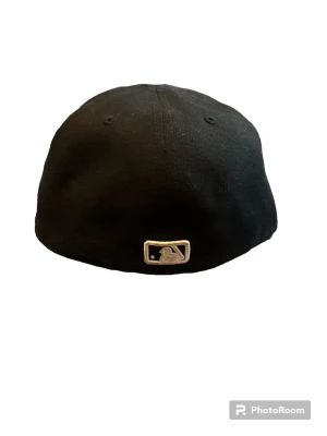 New Era 59fifty - Köpt från en keps affär, skick: 7/10! Skriv om du har frågor eller vill se fler bilder!