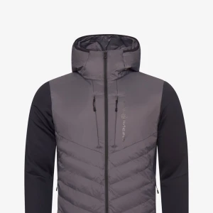 Sail racing spray hybrid jacket 2023 - Använd 3 gånger Storlek M  Avancerat vattenresistans fabrikat  Härligt material innifrån    Nypris 2500  Perfekt allvädersjacka