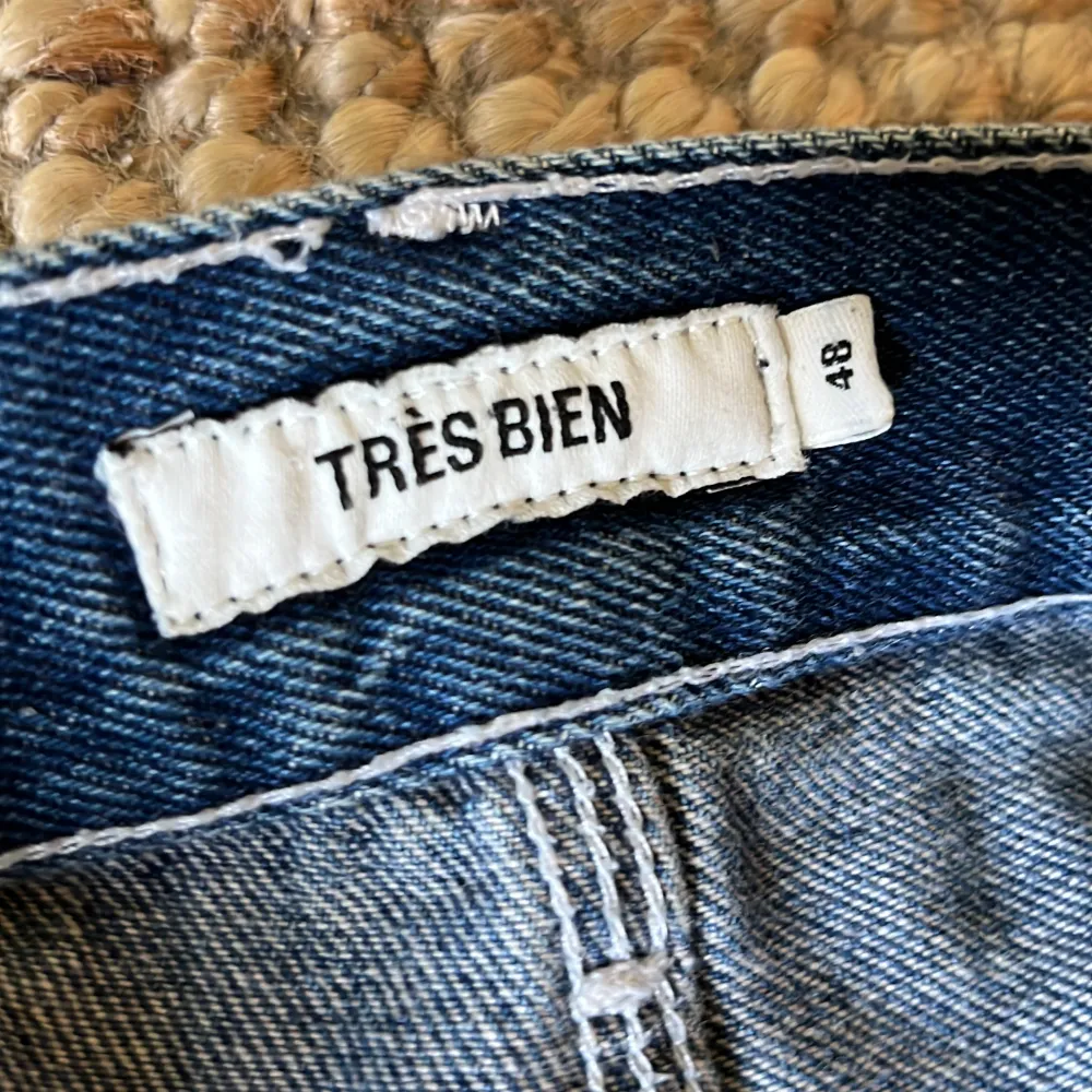 Fina fina jeans från tresbien, loosefit men ändå stilade . Jeans & Byxor.