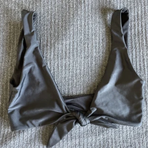 Bikini överdel - Använd 1gång. Fint skick.