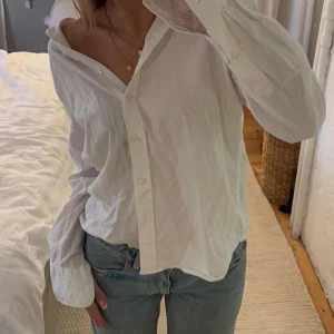 Skjorta - Oversized skjorta, använd fåtal gånger (köpare står för frakt)
