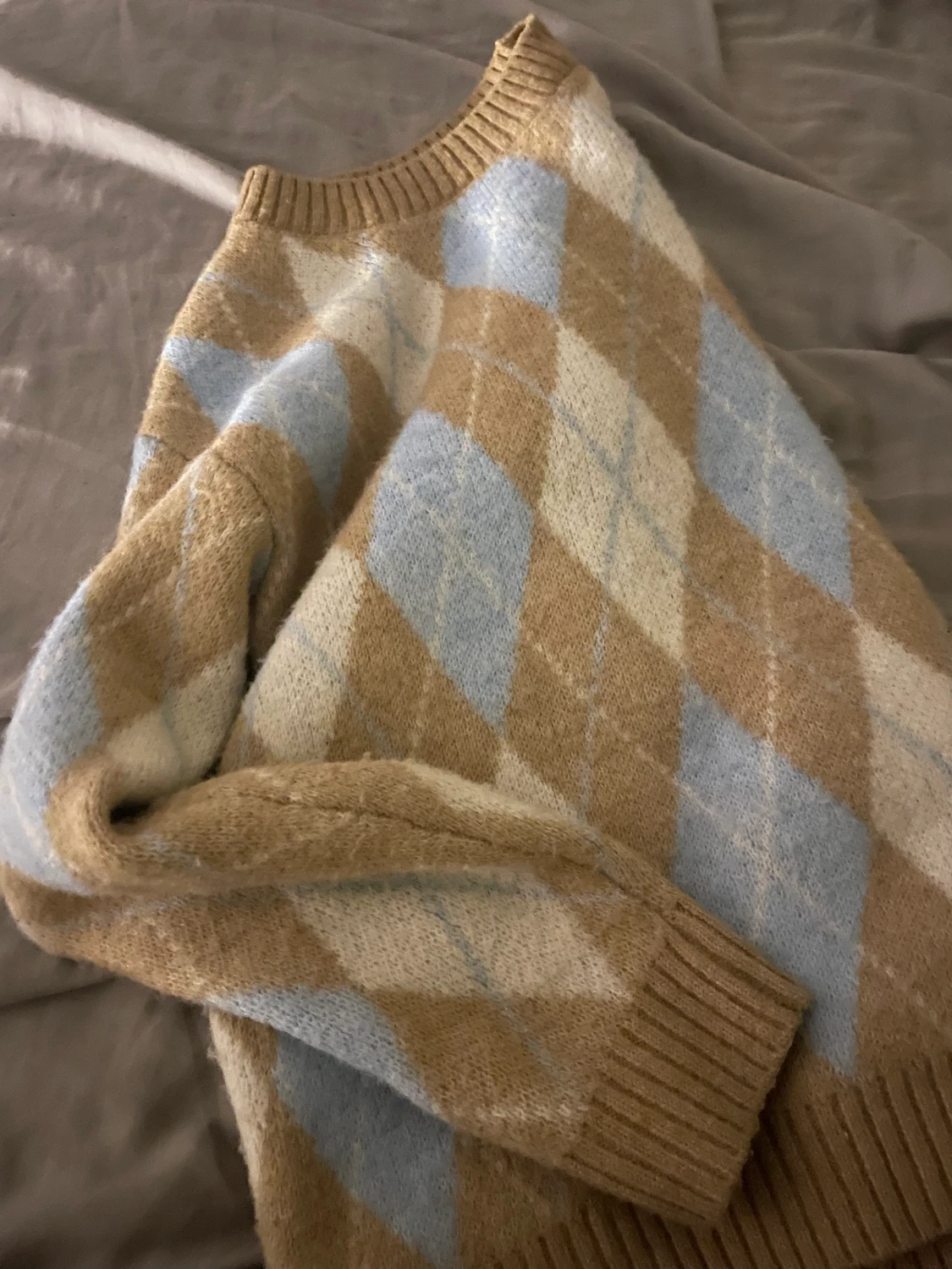 Stickad (rutig) tröja