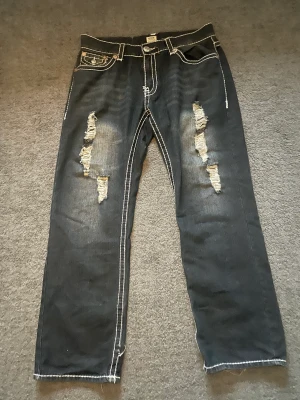 Sällsynta True Religion Jeans - W 36  Sjuka trueys med galen wash.  Dem saknar knapp där bak.   Dm om du vill se hur dem sitter på en 