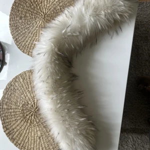 Rock and blue päls  - Rock and blue fuskpäls till jacka, fästes med knappar 