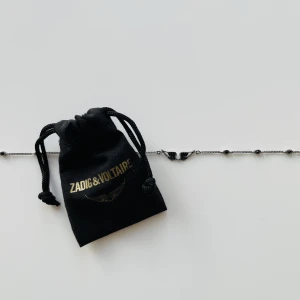 Zadig & Voltaire halsband  - Halsband från Zadig i nyskick 💕💕Nypris ca 1370 kr 