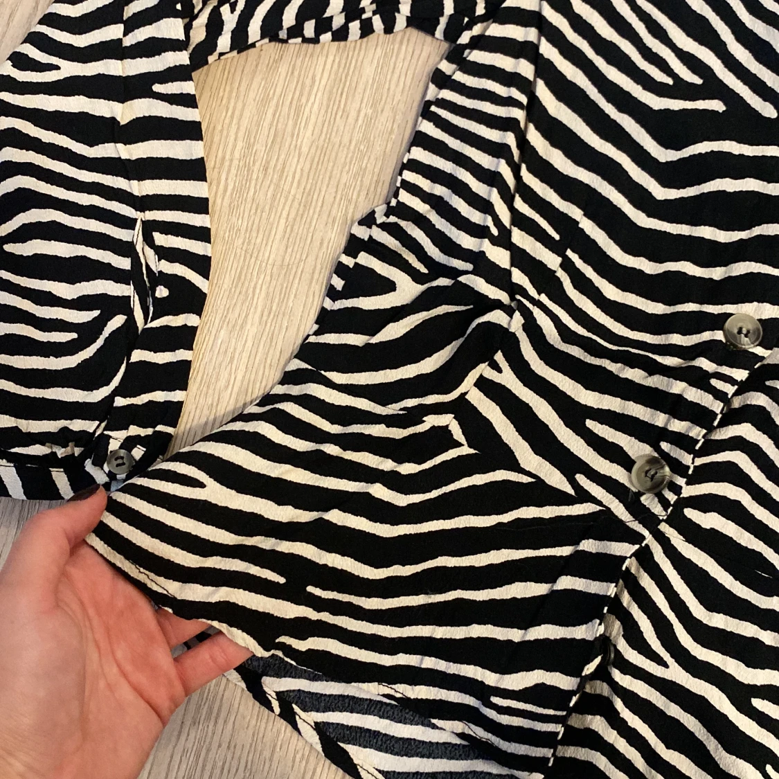 Svart/beige topp - 90